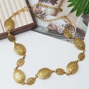Elegant Gold Women's Chainbelt